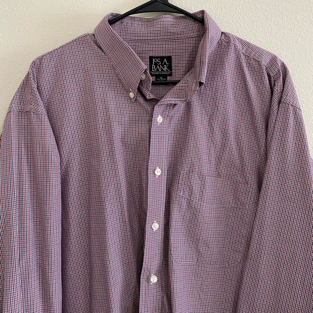 Jos A. Bank Traveler Collection Shirt